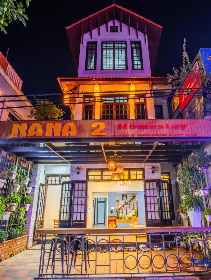 Nana 2 Homestay 후에 외부 사진